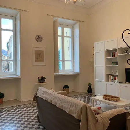 Via Veneto 5 Apartment *
