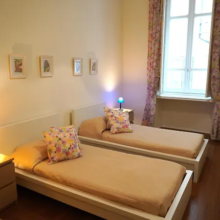 Via Veneto 5 * Alassio