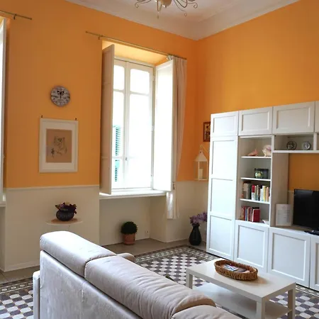 Appartamento Via Veneto 5 *