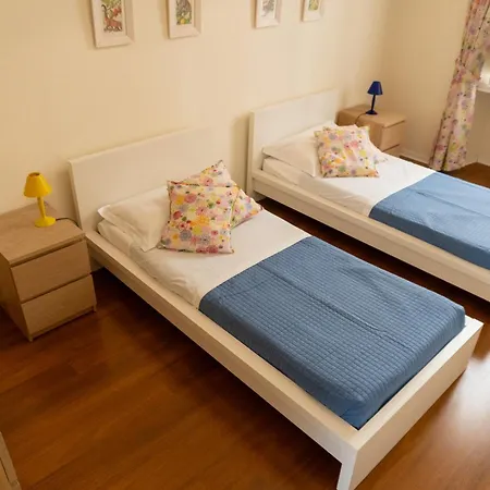 Via Veneto 5 * Alassio
