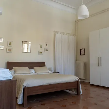 Via Veneto 5 * Alassio