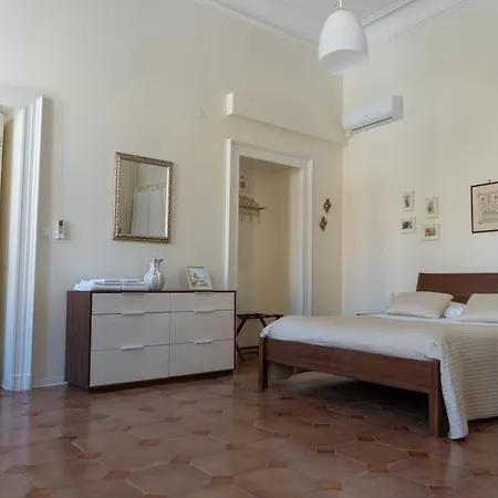 Via Veneto 5 Apartment *