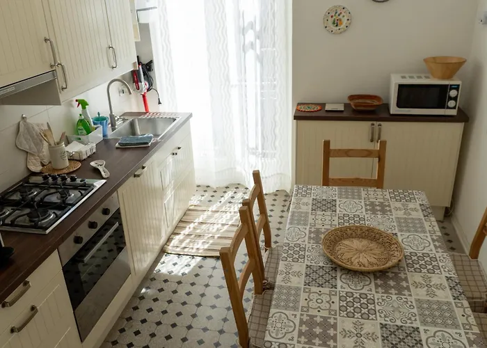 Via Veneto 5 Alassio